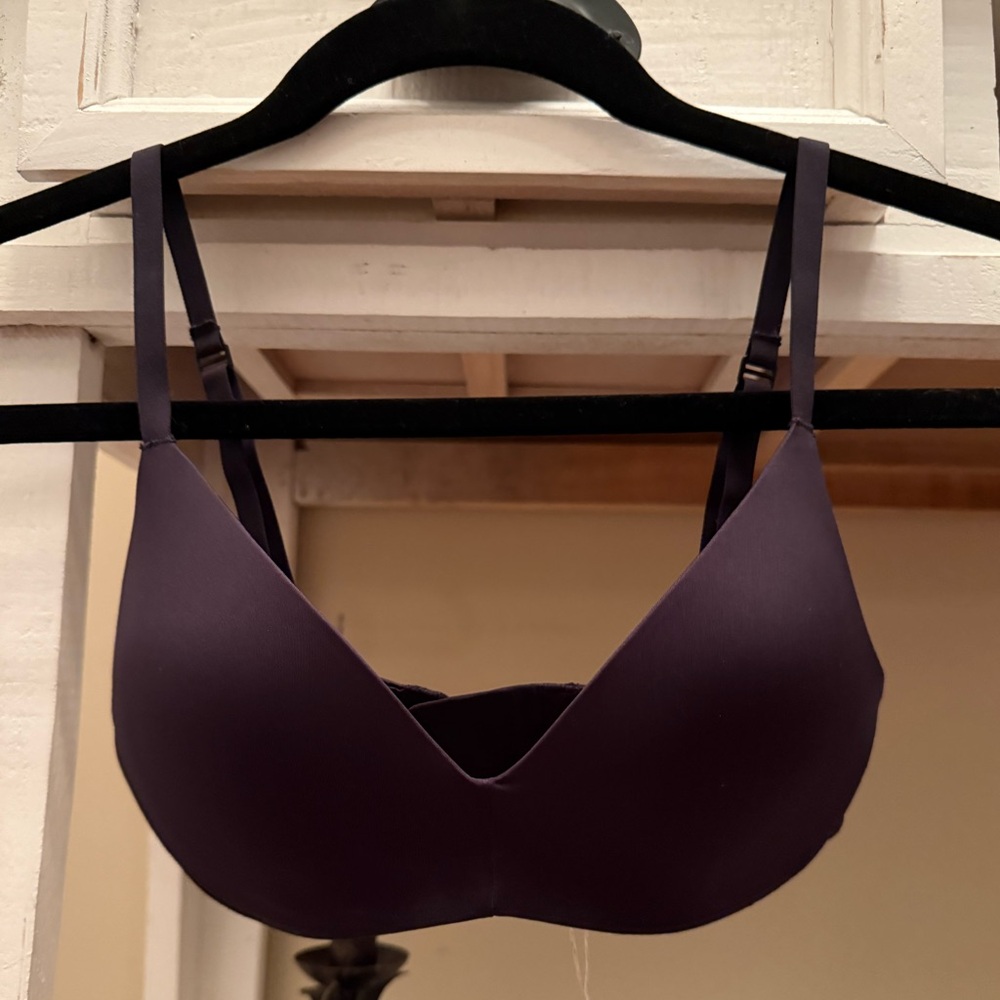 SKIMS Wireless Form Push Up Bra in Onyx
